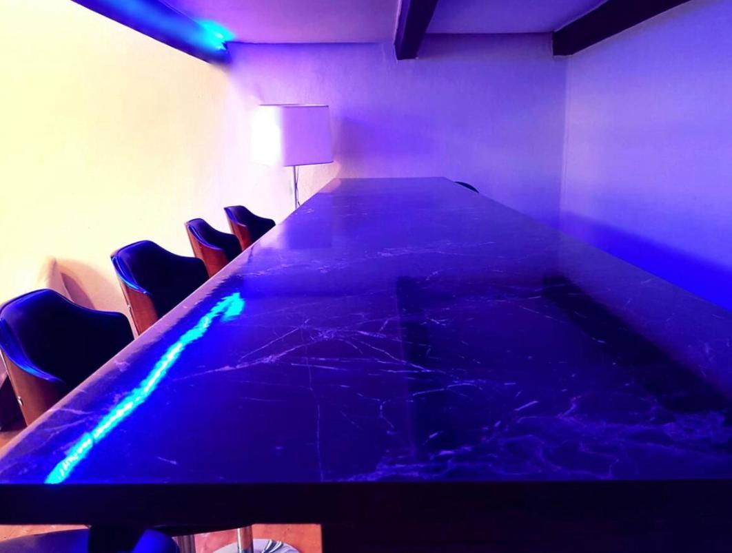 Central Location King Size Bed 第比利斯 外观 照片